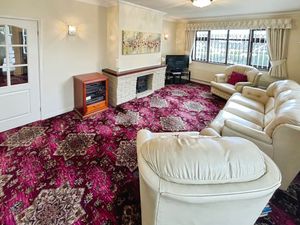 Lounge- click for photo gallery